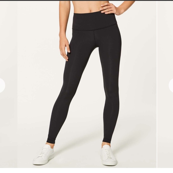 lululemon athletica Pants - Lululemon Wunder Under Hi-Rise
Tight (Full-On Luxtreme 28")
Black
Size 4